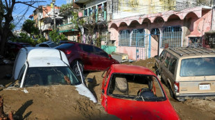 Otis deja 27 muertos y una estela de da&ntilde;os en el puerto mexicano de Acapulco