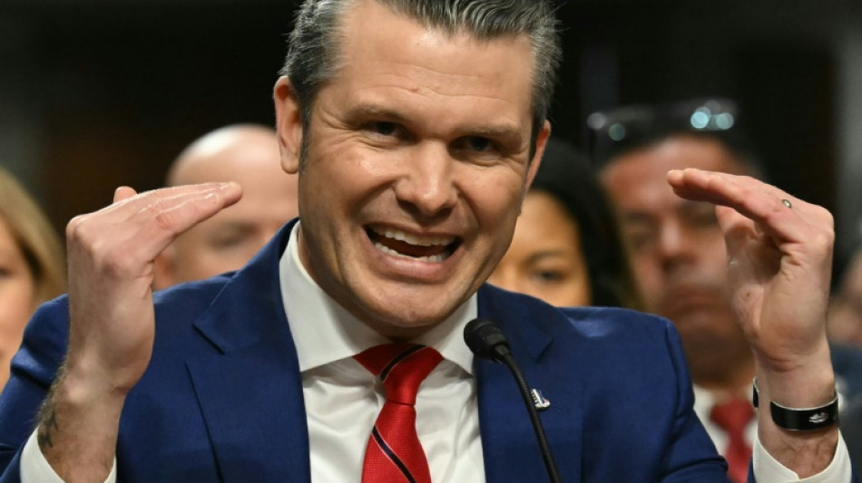 Senado dos EUA bombardeia com perguntas pol&ecirc;mico indicado de Trump para o Pent&aacute;gono