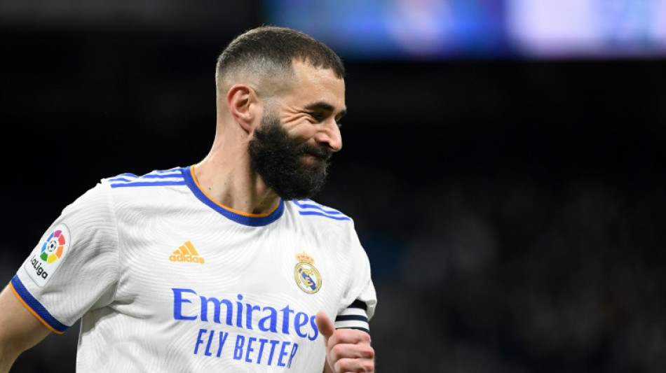 Espagne: Benzema, bless&eacute;, manquera le clasico et ne pourra pas rejoindre les Bleus