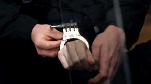 Attent&auml;ter von Halle bringt in Haftanstalt Geiseln in seine Gewalt