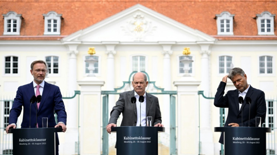 Spitzen der Ampel-Regierung fordern in Meseberg Aufklärung im Fall Aiwanger