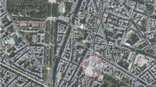 Corpo &eacute; encontrado entre escombros de pr&eacute;dio que desabou em Paris