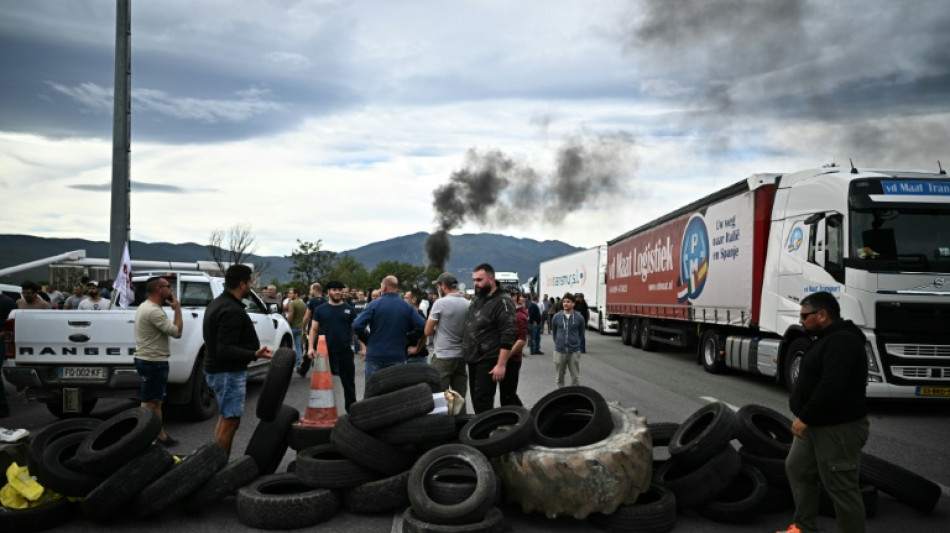 Lev&eacute;e du barrage filtrant de viticulteurs &agrave; la fronti&egrave;re franco-espagnole
