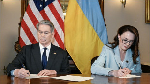 Ukraine und USA &auml;u&szlig;ern sich nach Unterzeichnung des Rohstoffabkommens positiv 