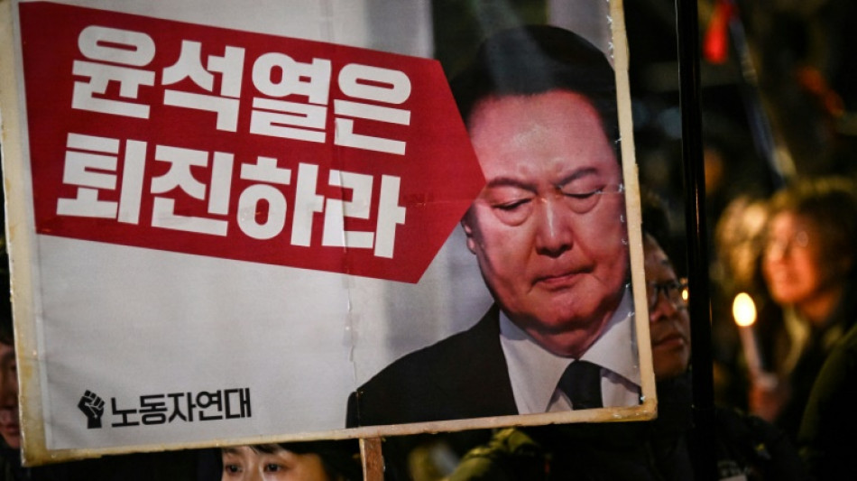 Cor&eacute;e du Sud: Yoon s'accroche au pouvoir apr&egrave;s sa tentative rat&eacute;e d'imposer la loi martiale