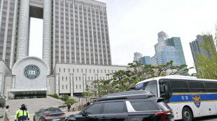 Abgesetzter s&uuml;dkoreanischer Pr&auml;sident weist vor Gericht Vorwurf des Aufstands zur&uuml;ck