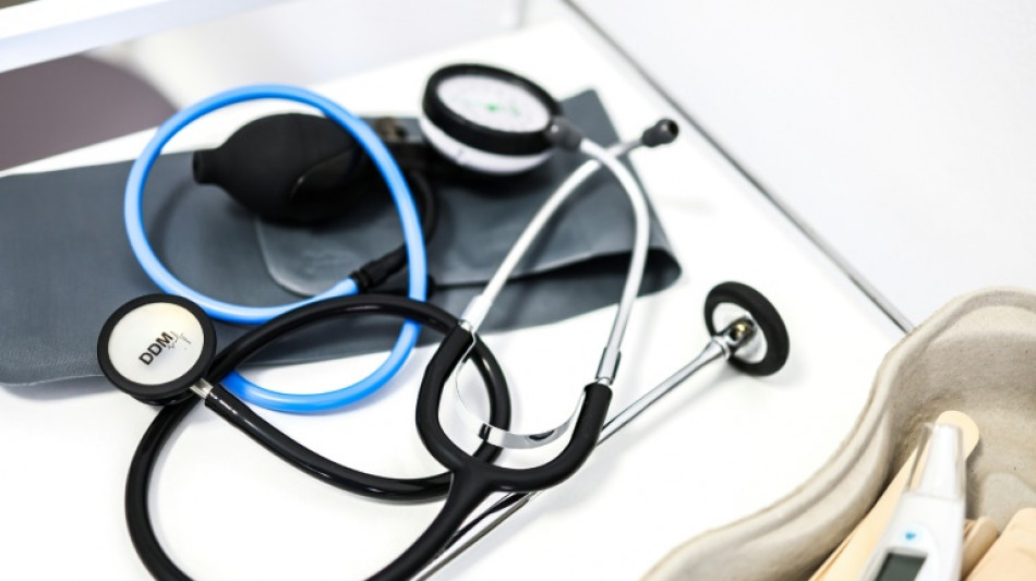 Quand les m&eacute;decins troquent le st&eacute;thoscope pour les seringues de botox