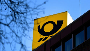 Postmarkt in Deutschland 2023: Weniger Briefe und mehr Pakete