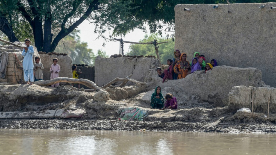 Pakistan: au nom de l'honneur, des femmes forc&eacute;es &agrave; rester dans leur village inond&eacute;