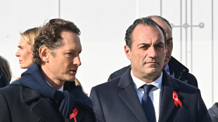 ++ Stellantis non fa prezzo in Borsa con la maxiperdita e lo stop al dividendo ++