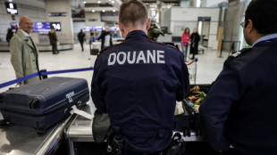 &Agrave; l'a&eacute;roport de Roissy, les autorit&eacute;s d&eacute;pass&eacute;es par les arriv&eacute;es de drogues