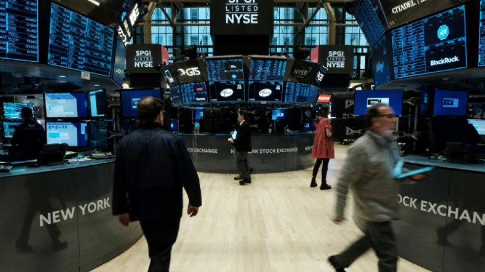 Wall Street conclut en ordre dispers&eacute; face au bond des cours du p&eacute;trole