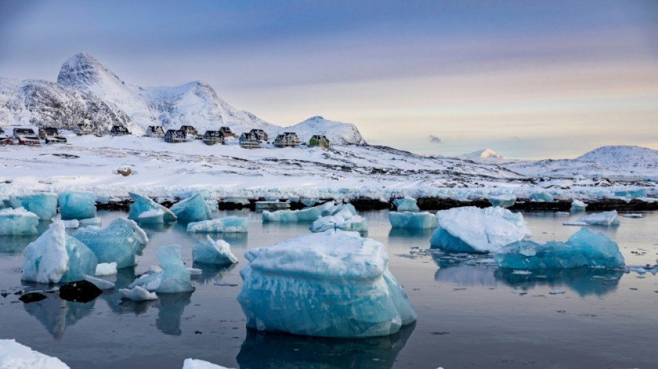 Au Groenland, la glace a fondu 17 fois plus vite que la moyenne en mai (réseau WWA)
