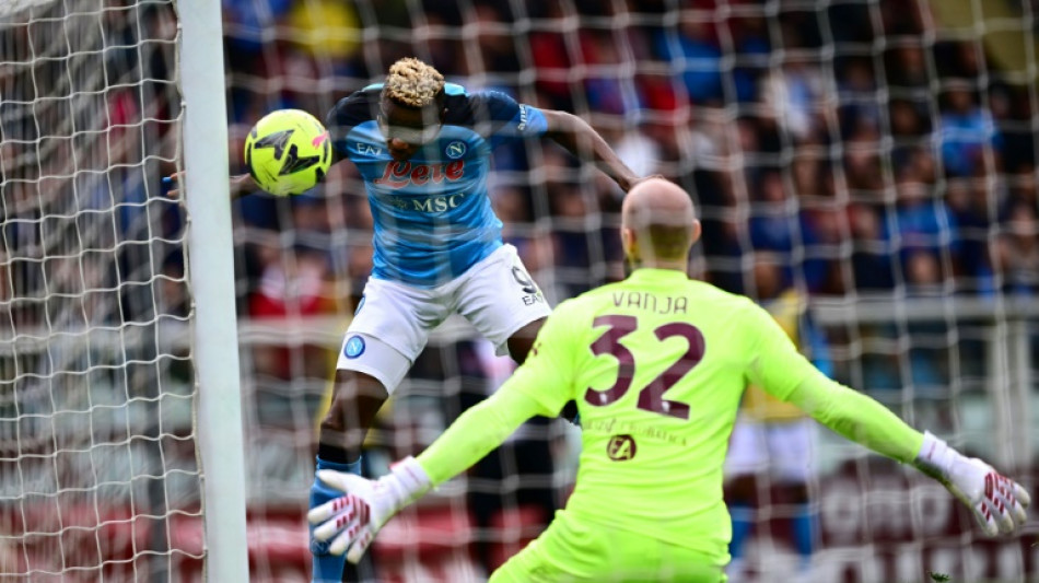 Ruthless Napoli continue title march with Torino thrashing