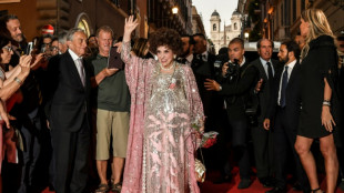Gina Lollobrigida fue operada con exito tras una fractura de f&eacute;mur
