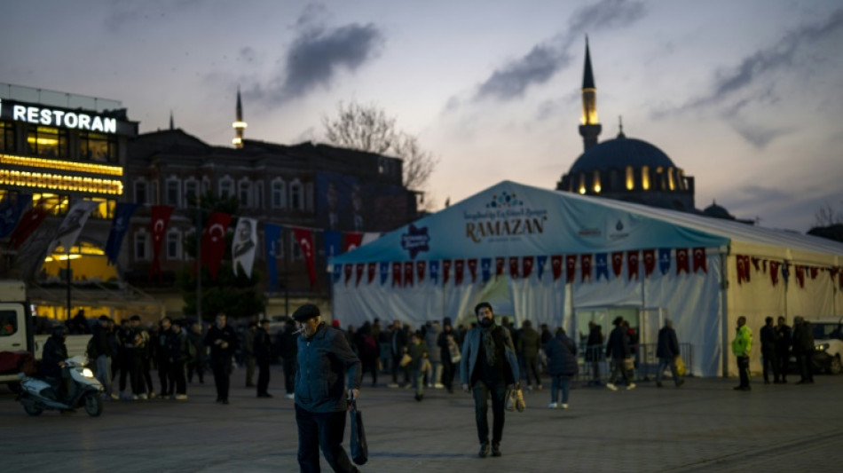 En Turquie, l'inflation plombe la "joie" du ramadan 