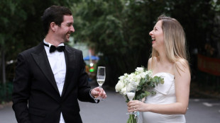 Boda por Zoom y fiesta en el garaje en medio del confinamiento de Shangh&aacute;i