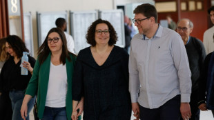 Suicide d'Eva&euml;lle: "s&eacute;rieuse" ou "cassante", l'enseignante jug&eacute;e pour harc&egrave;lement