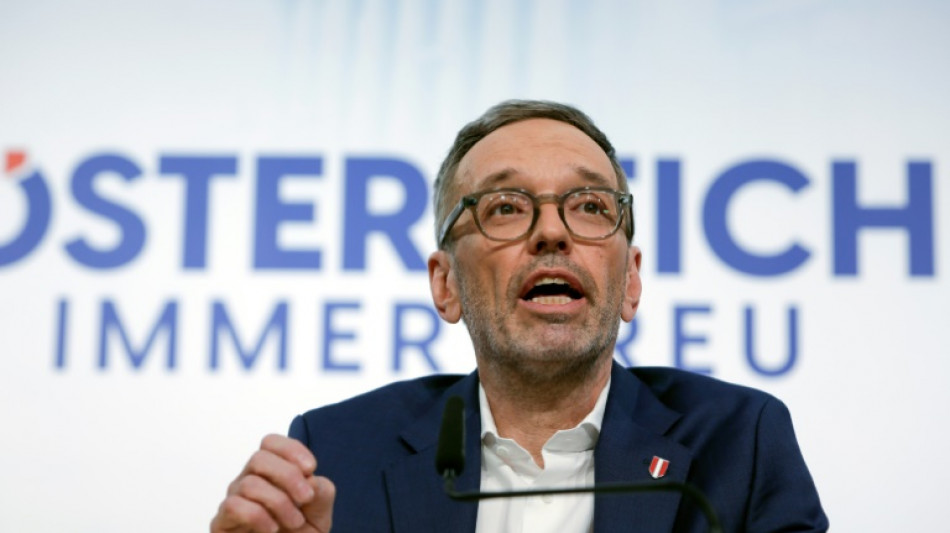 En Autriche, l'extr&ecirc;me droite &eacute;choue aux portes de la chancellerie