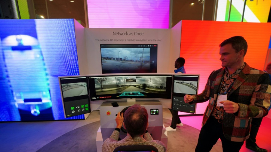 Del tel&eacute;fono camale&oacute;n al robot hiperrealista, las novedades destacadas del MWC