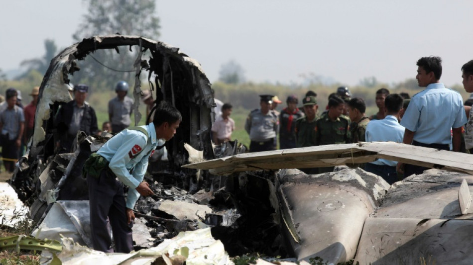 Avi&oacute;n militar birmano se accidenta por "falla t&eacute;cnica" causando muerte del piloto