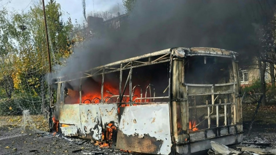 30 Tote bei russischem Angriff auf zwei Busse in Ostukraine 