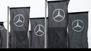 Mercedes rappelle pr&egrave;s d'un million de voitures