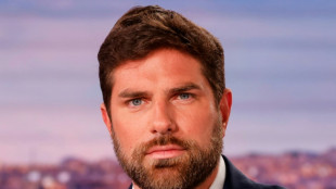 Prefeitos franceses convocam mobiliza&ccedil;&atilde;o contra os dist&uacute;rbios