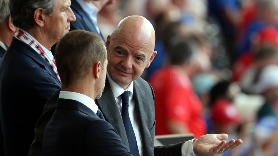 Fifa e Uefa a Figc 'con emendamento Mul&egrave; avrete sanzioni'