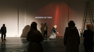 Entre Serbie et Kosovo, une pi&egrave;ce antique pour &eacute;voquer la douleur des femmes et les r&ecirc;ves de paix