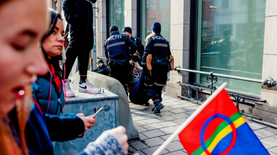 La polic&iacute;a noruega detiene a doce activistas en una campa&ntilde;a contra aerogeneradores