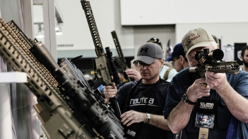 EUA endurece regras contra vendedores de armas sem licen&ccedil;a