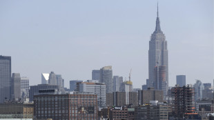 'Un elicottero caduto nel fiume Hudson a New York'