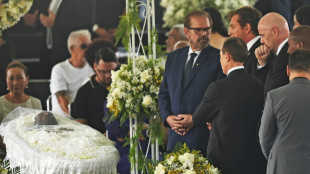 Fifa-Pr&auml;sident: Alle L&auml;nder sollten ein Stadion nach Pel&eacute; benennen