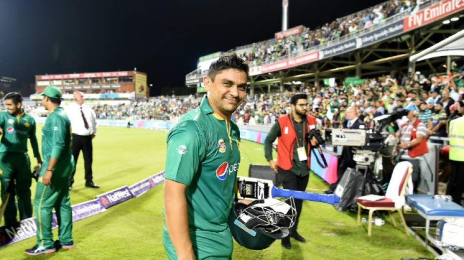 Pakistan ex-cricketer Latif on trial in Dutch MP threat case