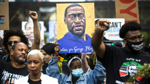 Haftstrafe f&uuml;r Ex-Polizisten wegen Nichteingreifens bei Tod von George Floyd