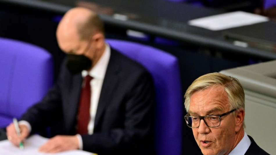 Linke im Bundestag kritisiert Ampel-Pl&auml;ne zu schweren Waffen