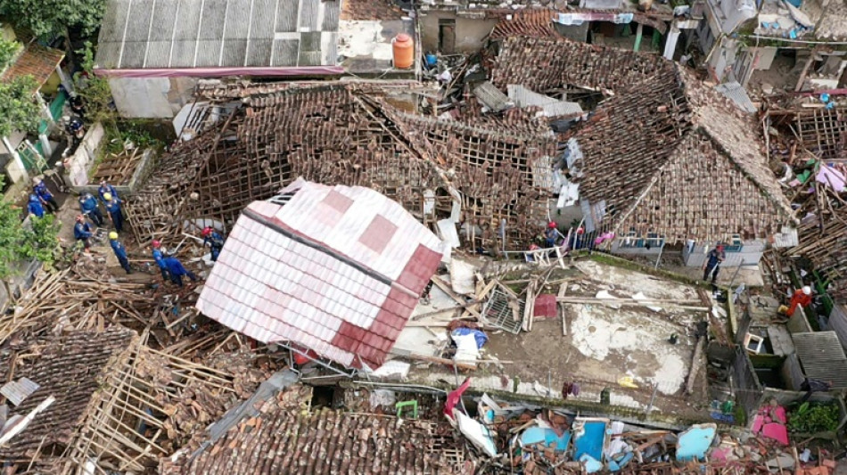 Course contre la montre pour localiser les disparus apr&egrave;s le s&eacute;isme en Indon&eacute;sie