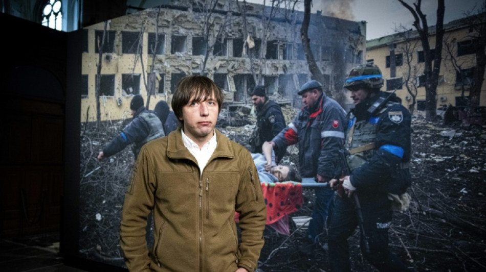 L'image d'une victime d'une frappe sur la maternit&eacute; de Marioupol remporte le World Press Photo