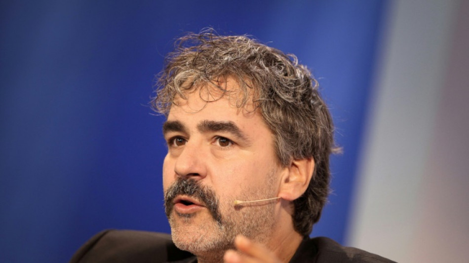 Deniz Y&uuml;cel tritt als Pr&auml;sident der Schriftstellervereinigung PEN zur&uuml;ck