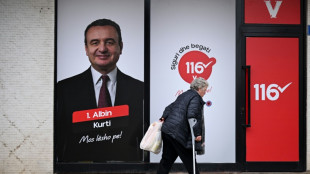 Kosovo vota en legislativas anticipadas para terminar con bloqueo pol&iacute;tico