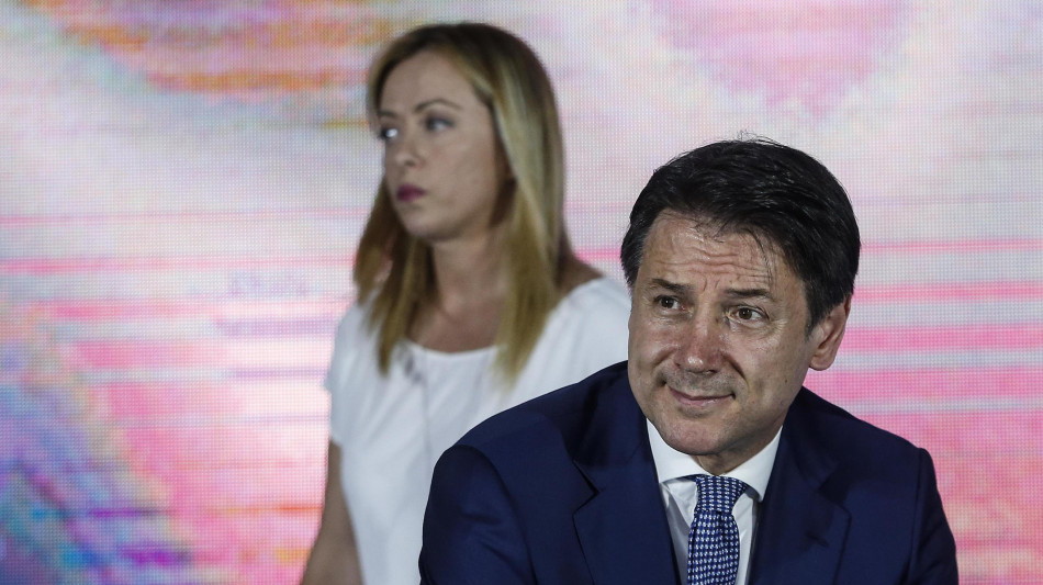 Conte a Meloni, non vieni in Parlamento, dov'&egrave; il tuo onore?