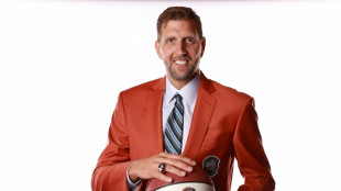 Nowitzki schl&uuml;pft ins Jackett: "Eine unglaubliche Reise"