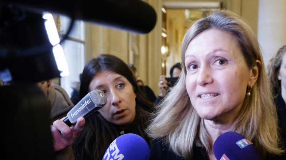 Loi immigration: l'horizon se d&eacute;gage pour un vote dans la soir&eacute;e