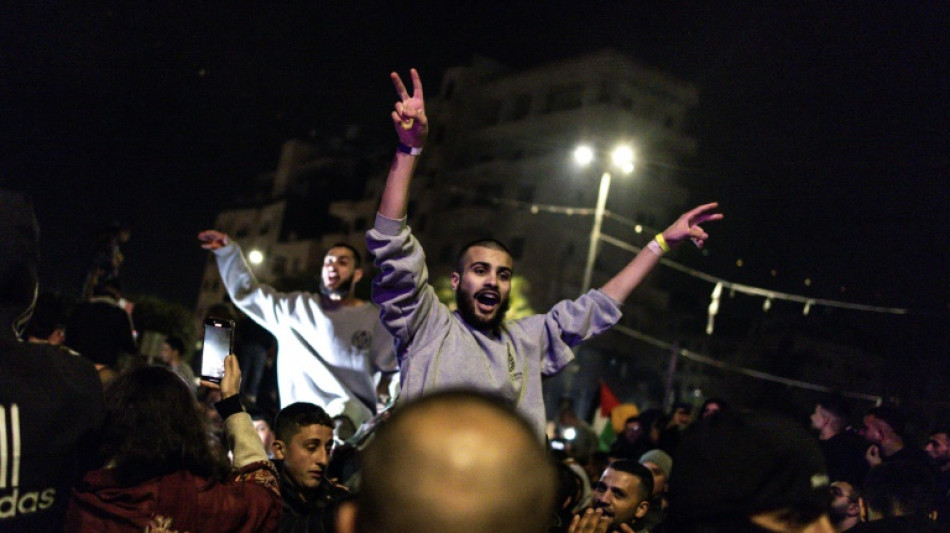 Segundo dia de tr&eacute;gua em Gaza ap&oacute;s primeira troca de ref&eacute;ns israelenses por prisioneiros palestinos