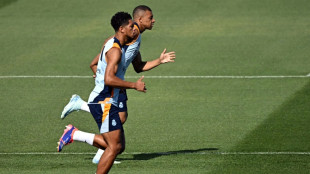 Bellingham sofre les&atilde;o na panturrilha e pode ficar afastado por um m&ecirc;s