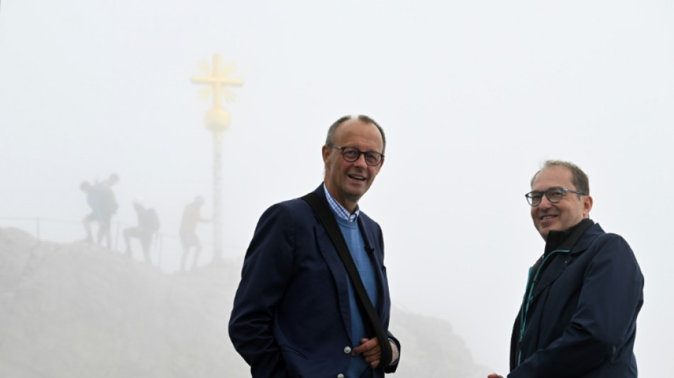 Merz begr&uuml;&szlig;t soziale Aspekte des Entlastungspakets - vermisst aber Hilfe f&uuml;r Firmen