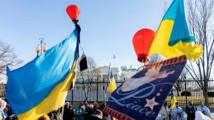 Ukraine: intense ballet diplomatique pour tenter de d&eacute;samorcer la crise