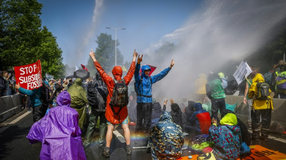 Mehr als 1500 Festnahmen bei Klima-Protest von Extinction Rebellion in Den Haag