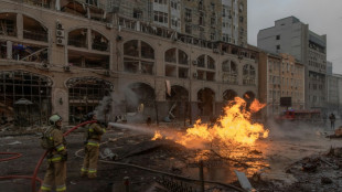 Ukraine: un mort et neuf bless&eacute;s dans une frappe de missiles russes sur Kiev

